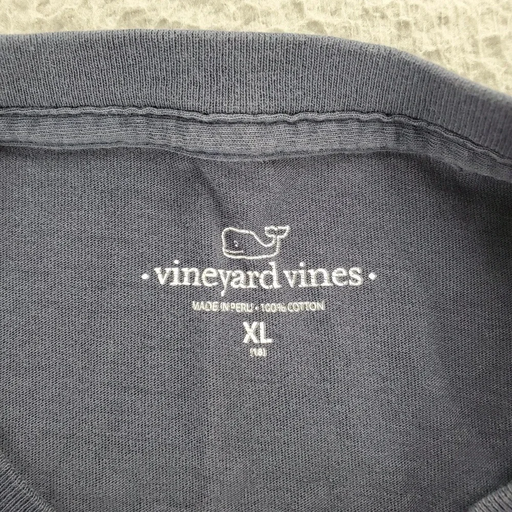 Vineyard Vines Shirt Boys Youth XL‎ Navy Blue Graphic Martha's Vineyard Spellout